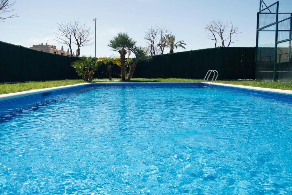Apartamento diseño a cien metros del mar. Torredembarra Exterior foto