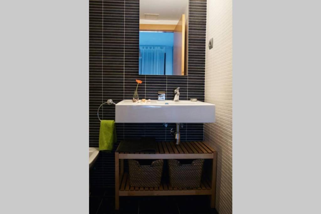 Apartamento diseño a cien metros del mar. Torredembarra Exterior foto