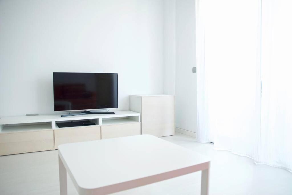 Apartamento diseño a cien metros del mar. Torredembarra Exterior foto