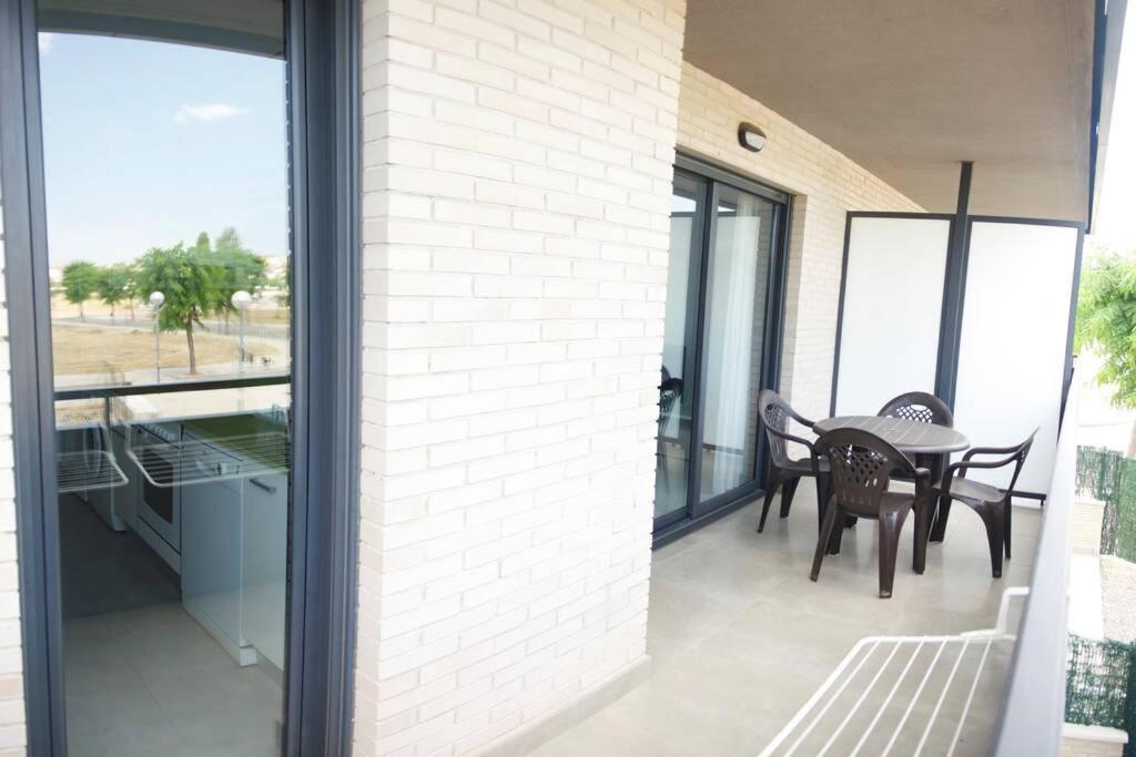 Apartamento diseño a cien metros del mar. Torredembarra Exterior foto