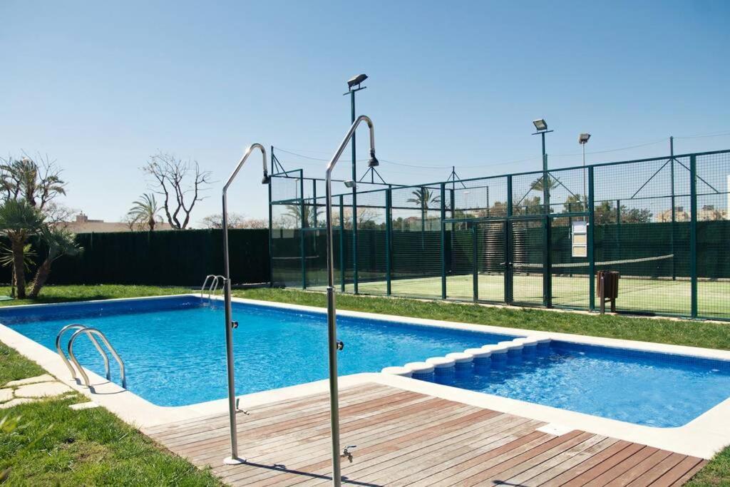 Apartamento diseño a cien metros del mar. Torredembarra Exterior foto